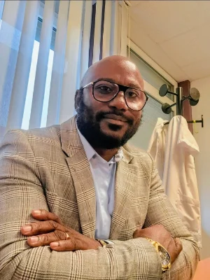 Dr Enoch KAYILA
